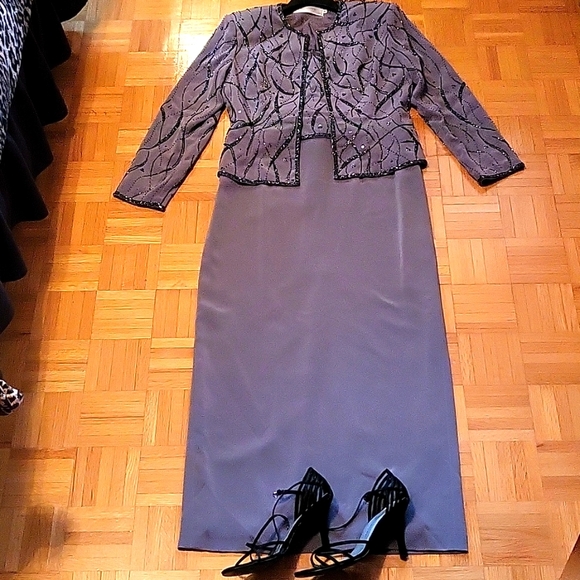 SALE! SHOWSTOPPER Sequined Silver Gown & Jacket! Mon Cheri Bridals, 10 - Picture 6 of 16